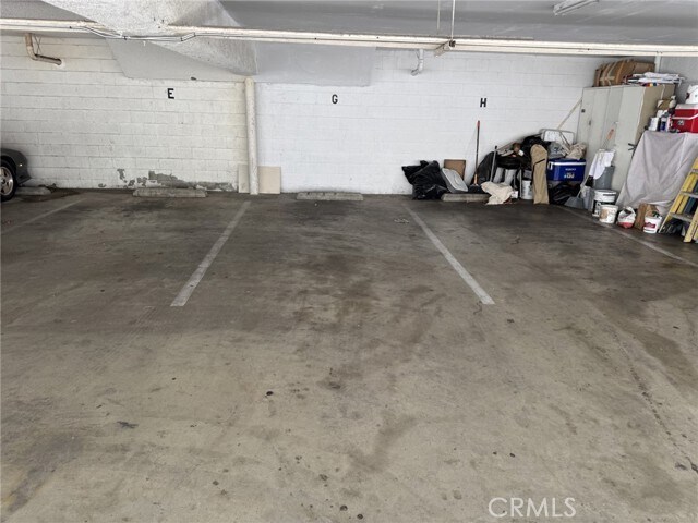 Building Photo - 7039 Remmet Ave