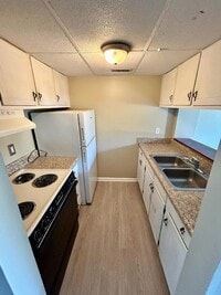 Building Photo - 7042 Bray Rd