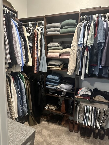 CUSTOM WALK-IN CLOSET! This luxury townhome really has luxury- no cheap wire shelves- custom only :) - 1247 W 75th St