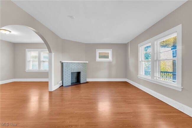 Building Photo - 1512 W 116th St