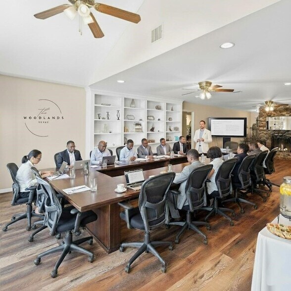 Building Photo - 8402 Matthews Ln