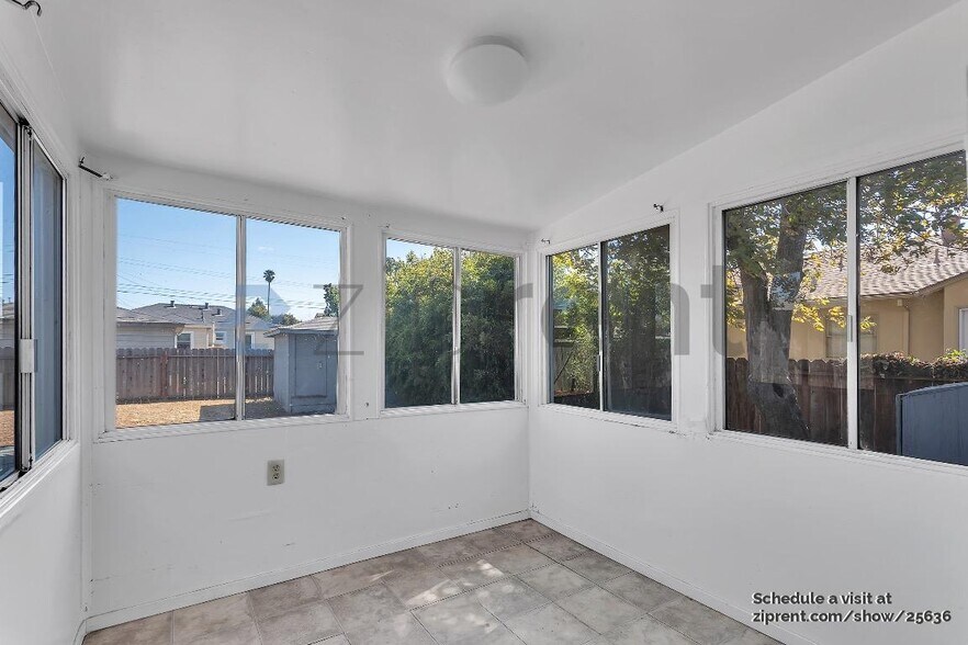Building Photo - 2436 Andrade Ave