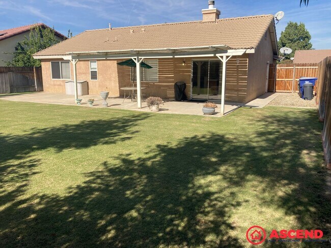 Building Photo - 8215 Mossrock Dr