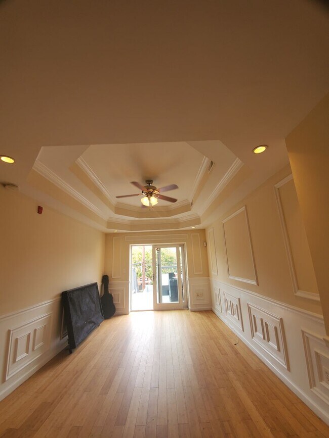 Building Photo - Make this your home today! Come rent with ...