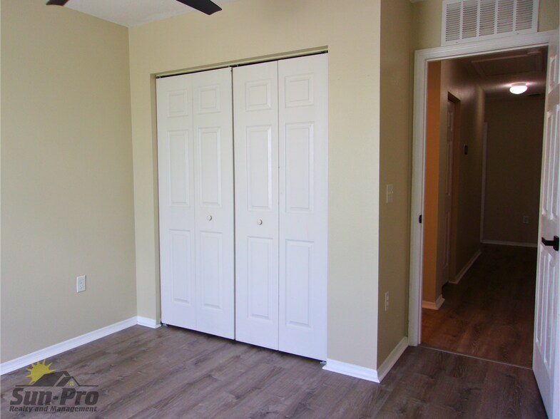 Building Photo - 525 Mount Olympus Blvd