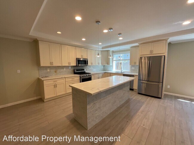Building Photo - 4 br, 3 bath House - 2820 Donizetti Court