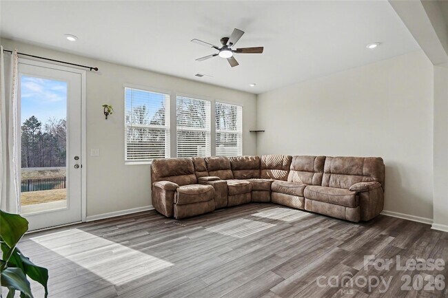 Building Photo - 8109 Overmeadow Ln