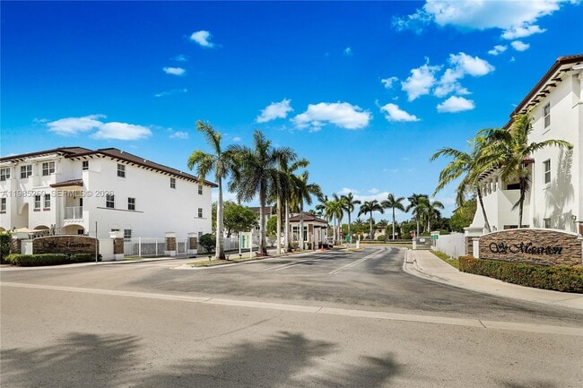 Building Photo - 8800 NW 97th Ave