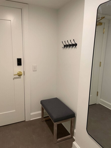 Building Photo - 758 N Broadway