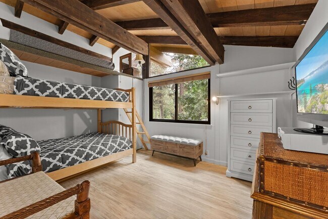 Building Photo - SKI LEASE: Gas Fireplace, Pet Friendly, Downtown Kings Beach