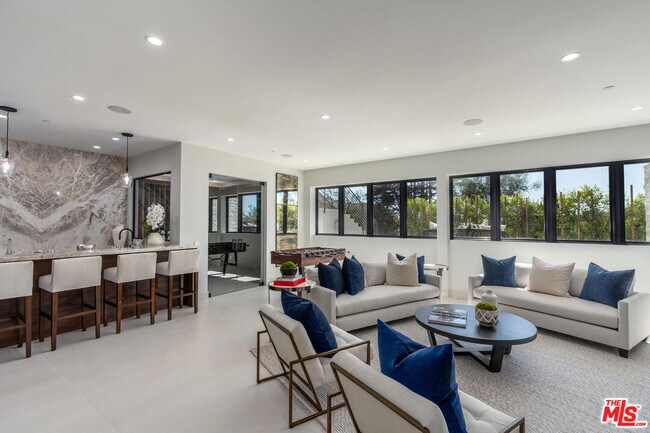 Building Photo - 286 Quadro Vecchio Dr