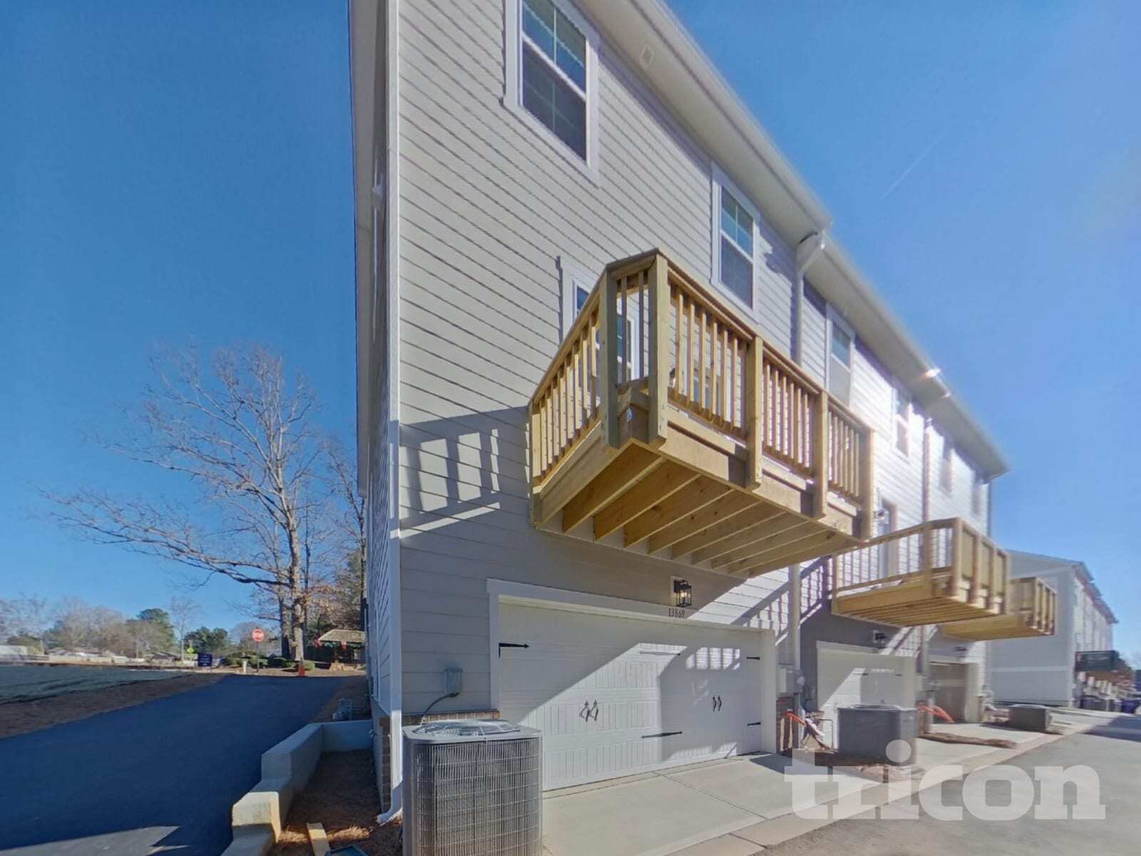 Building Photo - 13869 Hill St