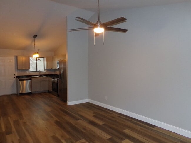 Building Photo - Modern Duplex