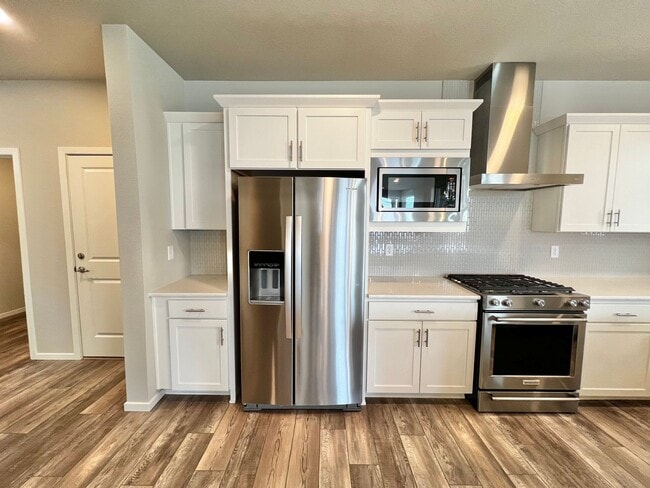 Building Photo - Beautiful 3 Bed 2.5 Bath in Timnath!