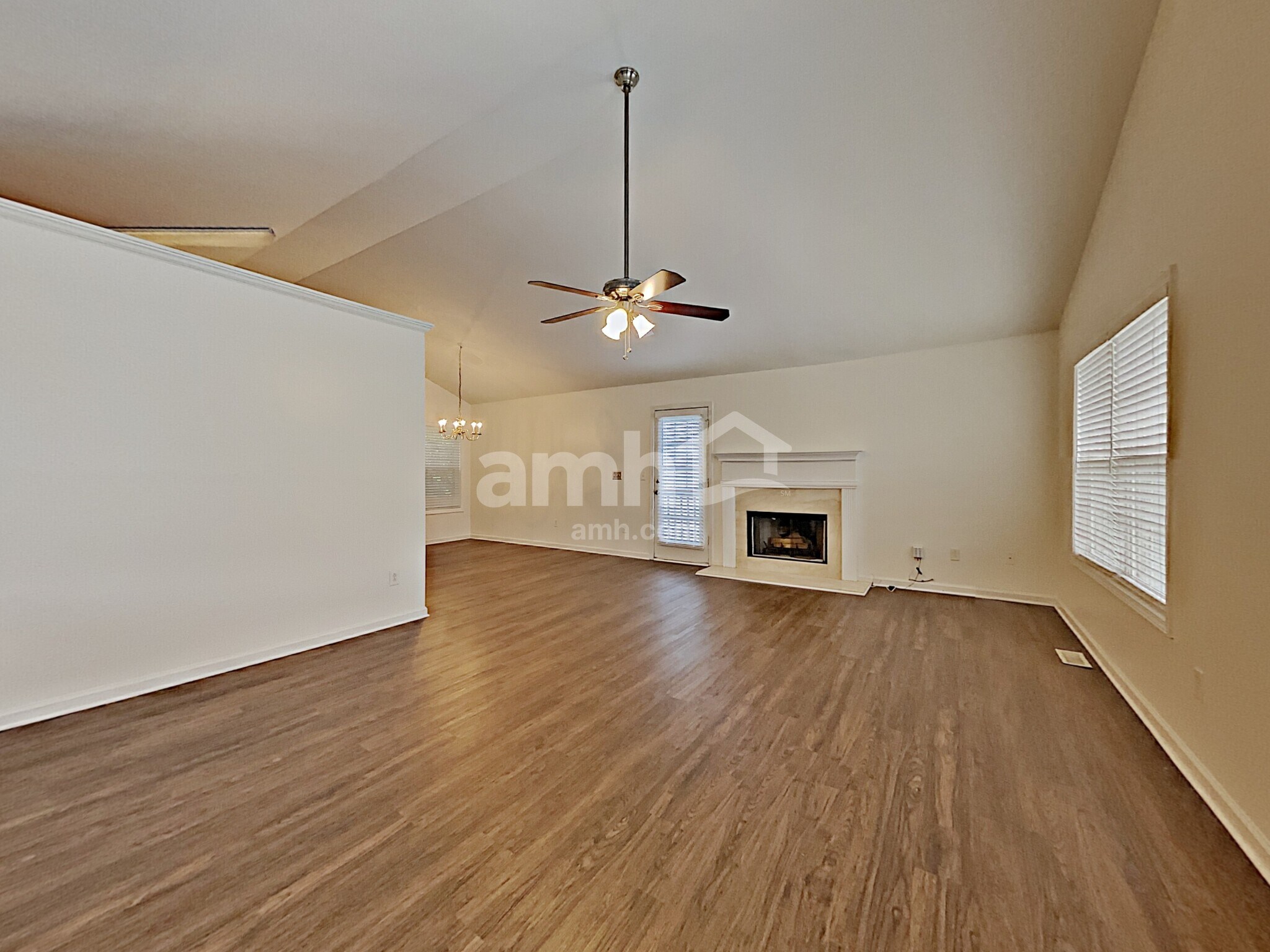 Building Photo - 5950 Hickory Springs Dr