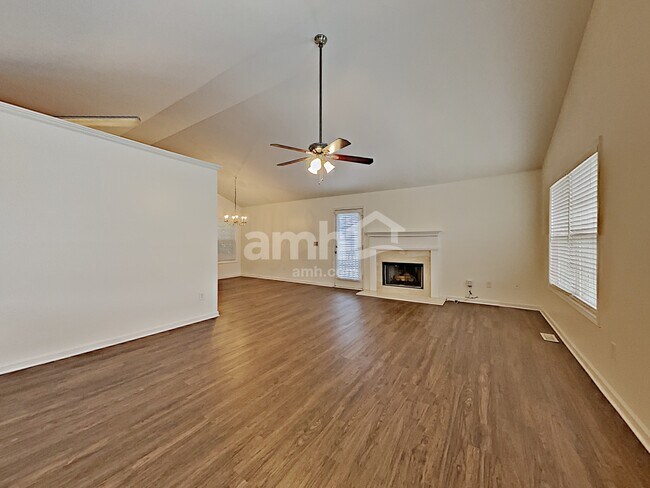 Building Photo - 5950 Hickory Springs Dr