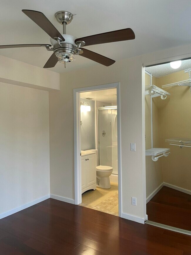 Building Photo - 22976 Oxford Pl