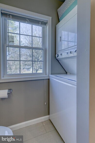 Building Photo - 1206 Riggs Ct