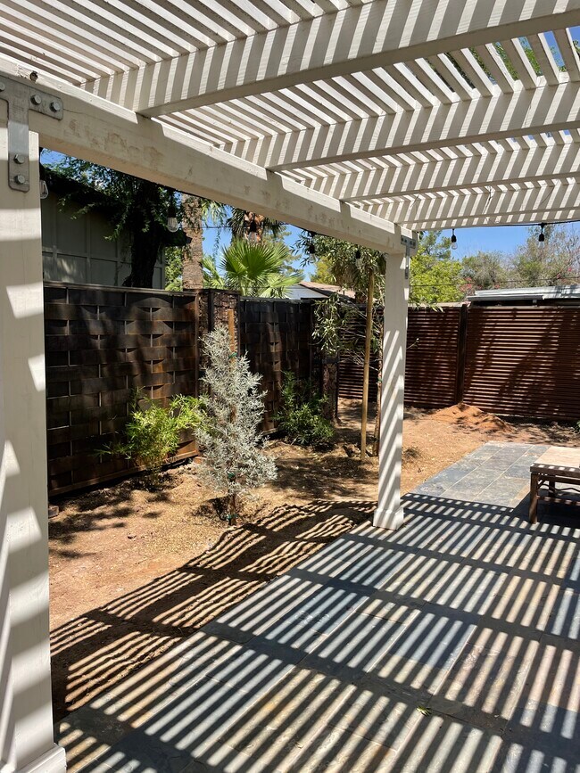 Building Photo - 1222 S Roosevelt St