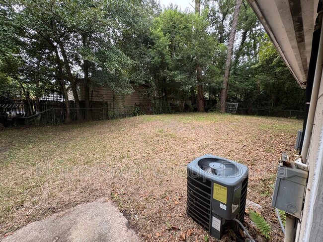 Building Photo - 4450 Englewood Ave