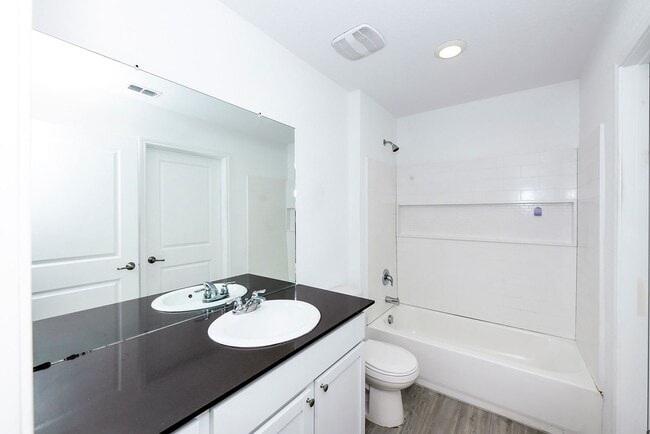 Building Photo - SA- Texas A&M Area / Vida Subdivision