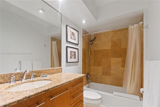 Building Photo - 100 Lincoln Rd