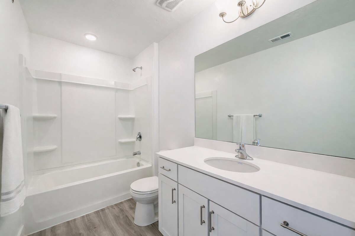 Building Photo - 3761 S Gold Bank Dr