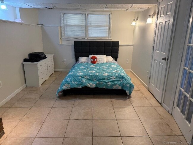 Building Photo - 65 Hitchcock Dr