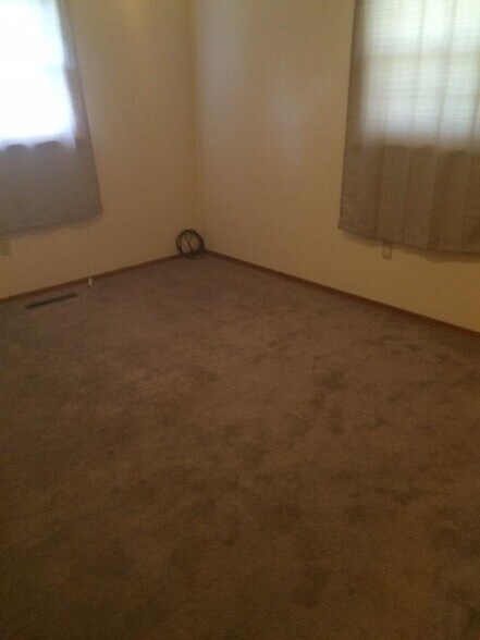 Building Photo - 1011 S Giant City Rd