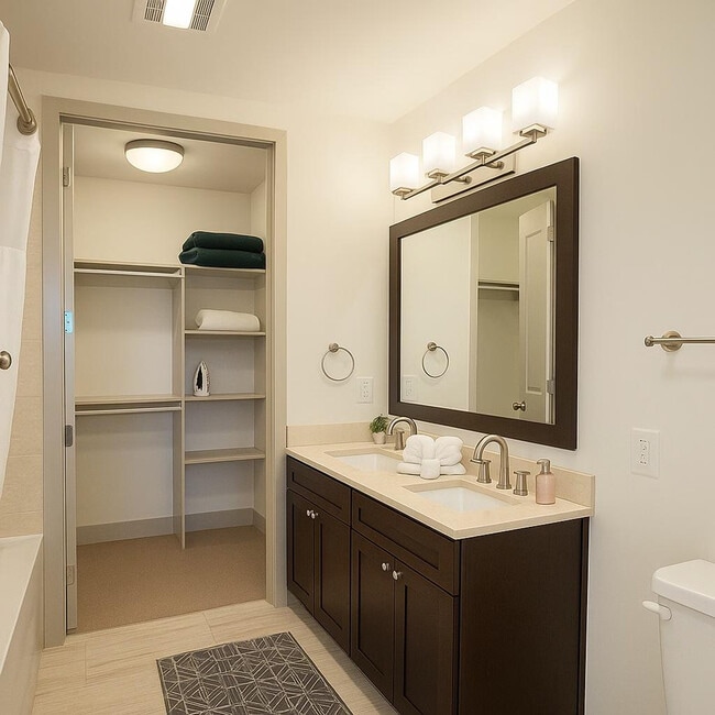 Building Photo - 1605 Anderson Rd