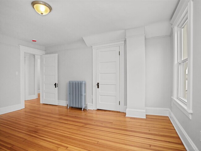 Building Photo - 29 Redfield Rd