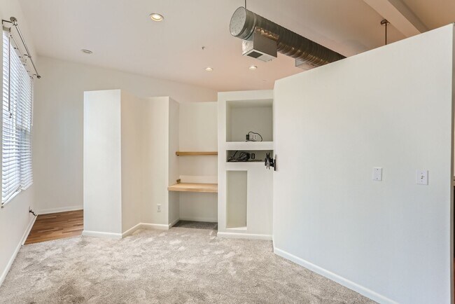 Building Photo - Bright & Spacious Studio in LoHi - Avail. ...