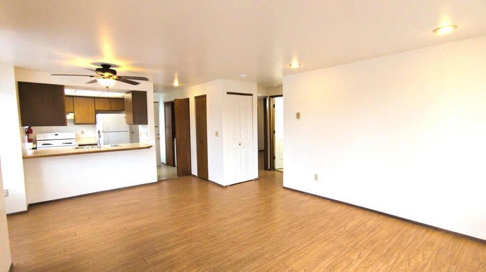 Building Photo - 2288 Douglas Rd