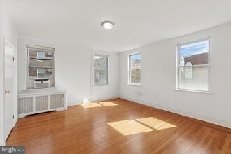 Building Photo - 1710 S 10th St