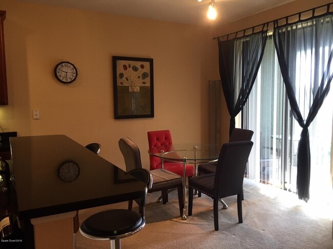 Building Photo - 755 Ventura Dr