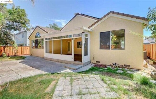 Building Photo - WONDERFUL SINGLE STORY DISCOVERY BAY CUL DE SAC LOCATION! COMPLETELY REMODELED HOME!!