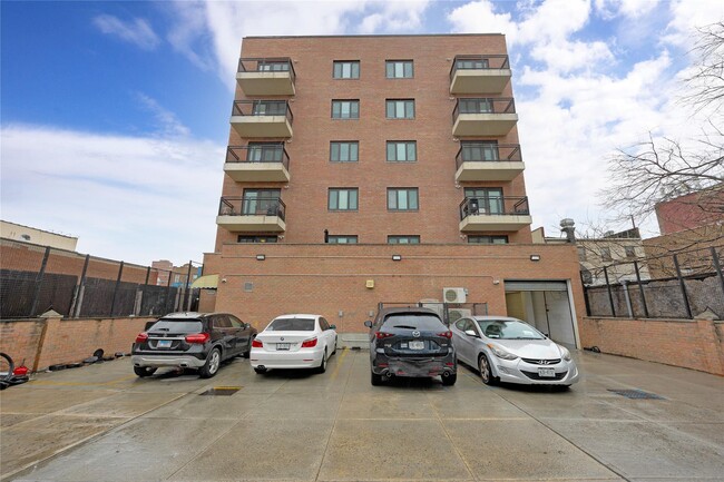 Building Photo - 172-18 Jamaica Ave