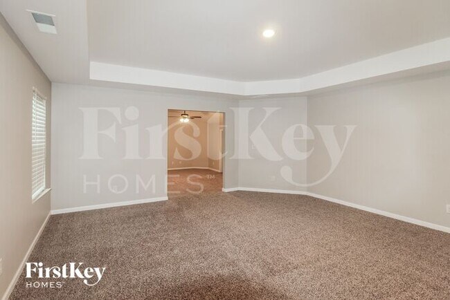 Building Photo - 2082 Massey Ln