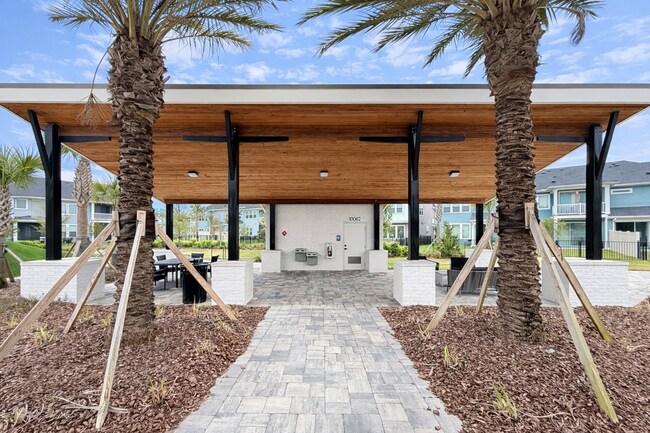Building Photo - Resort-Style Living in eTown | Gated Community + Top Amenities