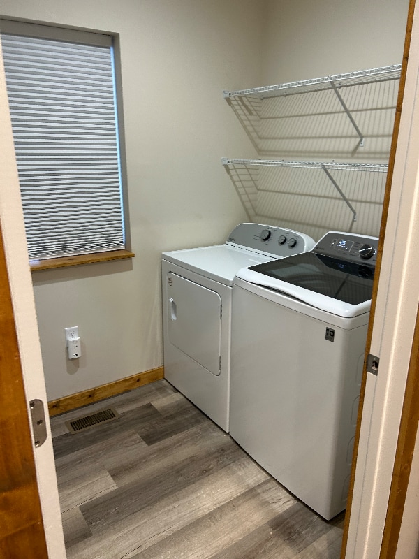 Building Photo - 351 W Buttercup Way