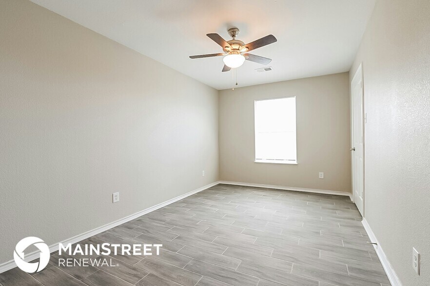 Building Photo - 629 Green Mound Dr