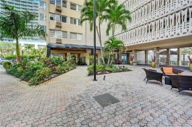 Building Photo - 345 N Fort Lauderdale Beach Blvd