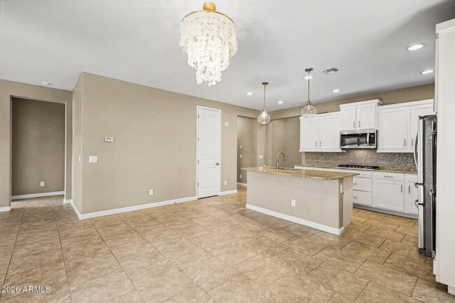 Building Photo - 4128 S Greythorne Way