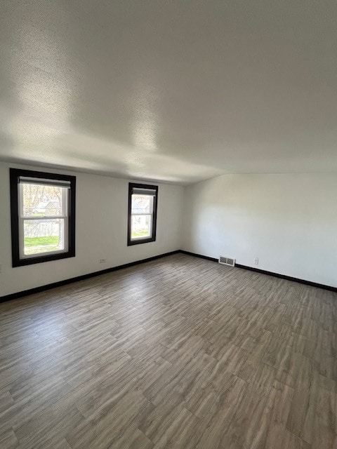 Building Photo - 513 N Maple Ave