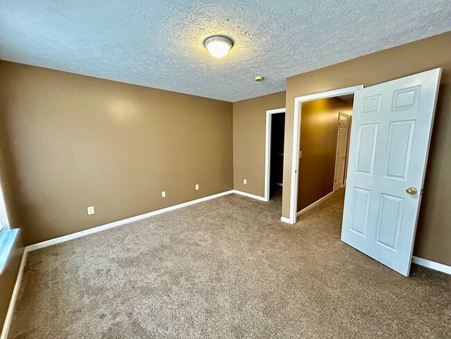 Building Photo - 221 Simba Way