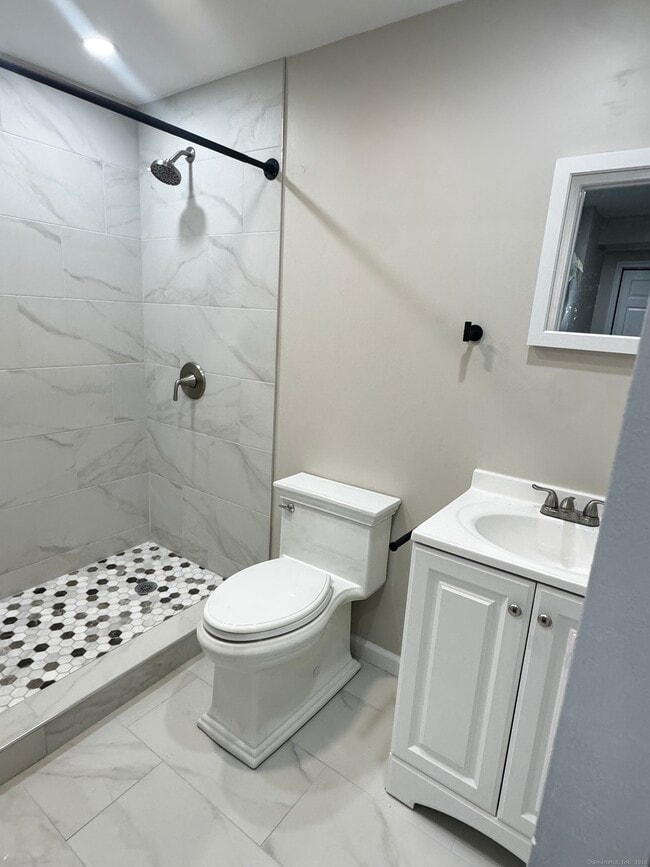 Building Photo - 315 Garfield Ave