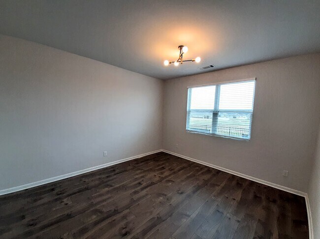 Building Photo - 3085 White Hbr Dr