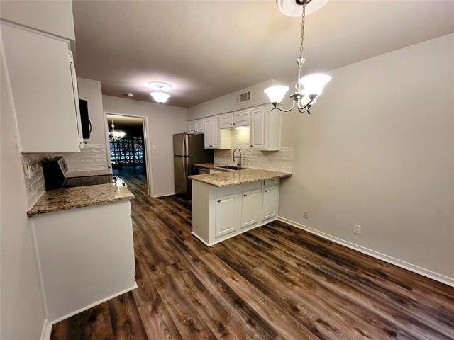 Building Photo - 2303 Ridgmar Plaza