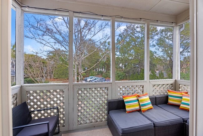 Building Photo - 340 Sandpiper Dr