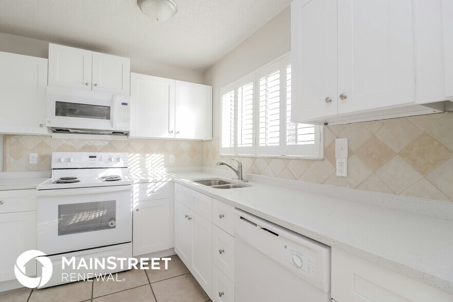 Building Photo - 1294 Dewar Ct NE